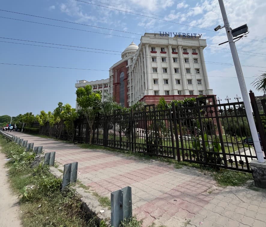 Babu Banarasi Das University Lucknow Campus photo 10